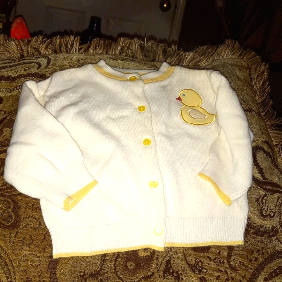 ❤ FINAL REDUCTION Sweater and Booties - Picture 2 of 3